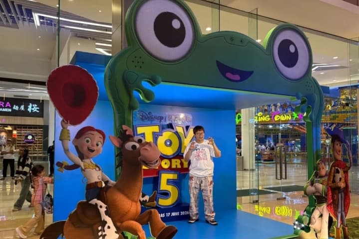 Cinema XXI Hadirkan Instalasi Karakter Toy Story 5 Jelang Penayangan Perdana di Indonesia