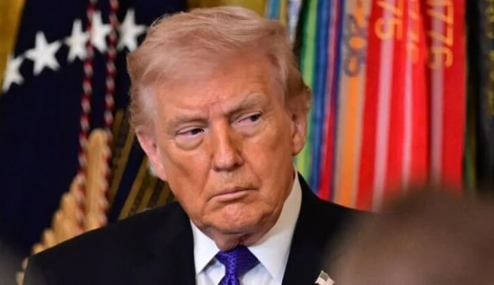 Trump Perkirakan Selat Hormuz Kembali Dibuka Penuh pada Jumat Usai Kesepakatan Awal dengan Iran