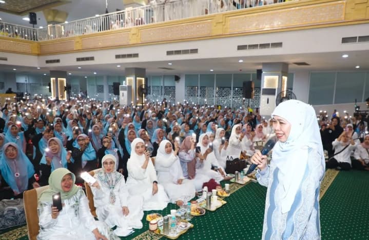 Khofifah Mengajak Masyarakat Memaknai Tahun Baru Islam sebagai Momentum Hijrah dan Kesalehan Sosial