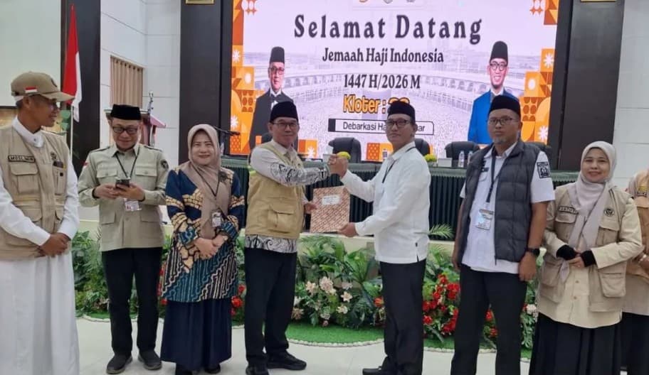 Kepulangan Jamaah Haji Kloter 22 Asal Bone Disambut PPIH Makassar, Satu Jamaah Wafat di Tanah Suci