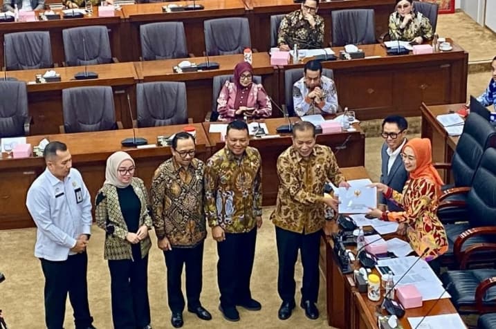 Pemerintah Serahkan DIM RUU Perkoperasian, Atur LPS Koperasi dan Pengembangan KDMP