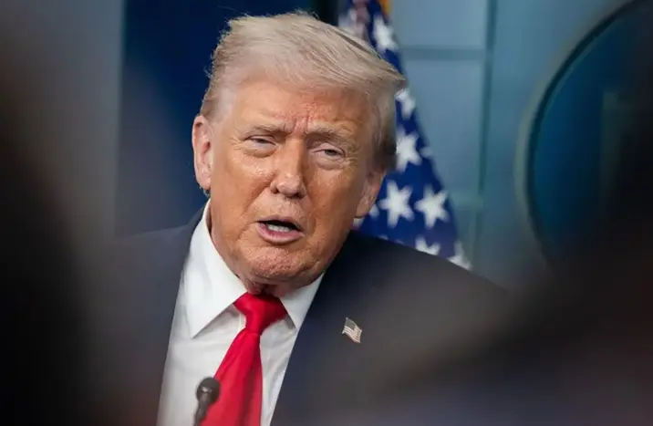 Trump Ancam Kembali Serang Iran Jika Kesepakatan Damai Gagal Dipatuhi