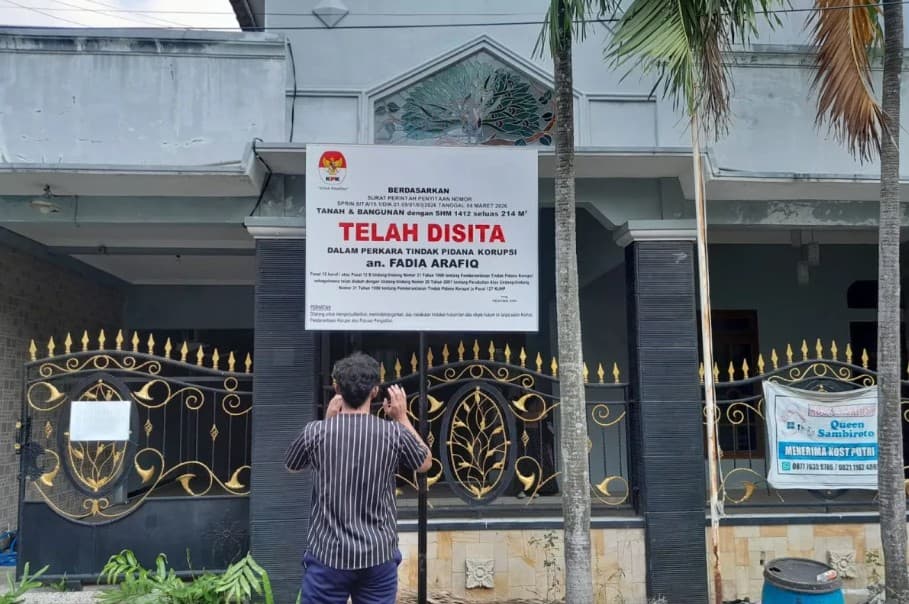 KPK Sita Rumah Fadia Arafiq di Semarang dan Pasang Plang Sita pada Sejumlah Aset di Pekalongan
