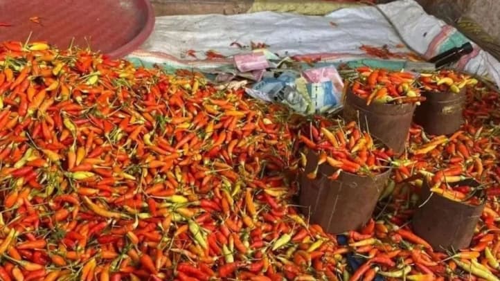 Harga Cabai Rawit Tembus Rp100 Ribu per Kg, Telur Ayam Bertahan di Rp29.700