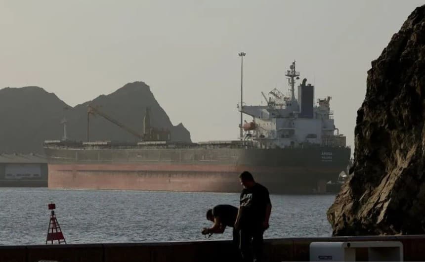 Iran Bebaskan Biaya Kapal Melintasi Selat Hormuz Selama 60 Hari untuk Dukung Kelancaran Pelayaran