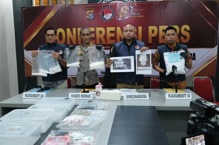 Polda Sultra Membekuk Dua Pengedar Narkoba Jaringan Antardaerah, Sita Sabu Lebih dari 3,2 Kilogram