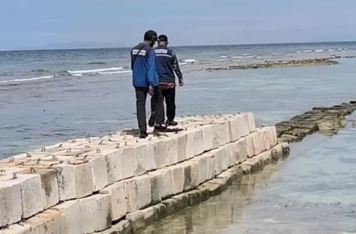 Pemkab Kepulauan Seribu Tinggikan Tanggul Pulau Kelapa untuk Cegah Abrasi dan Rob