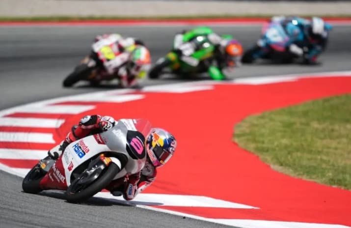 Veda Ega Lolos Langsung ke Q2 Moto3 Ceko Usai Rival Didiskualifikasi karena Pelanggaran Teknis