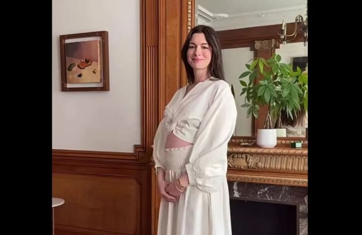 Anne Hathaway Ungkap Pelajaran Hidup Setelah Menjadi Ibu dan Menanti Anak Ketiga