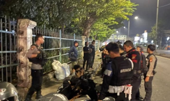 Polisi Bubarkan Tawuran di Kramat Jati, Empat Remaja Diamankan Bersama Celurit