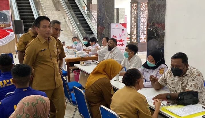 Wamendagri Sebut Layanan Kesehatan Gratis Massal Permudah Akses Warga Papua