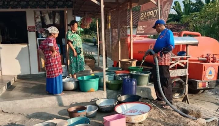 BNPB Pastikan BPBD di Tiga Provinsi Distribusikan Air Bersih untuk Warga Terdampak Kemarau