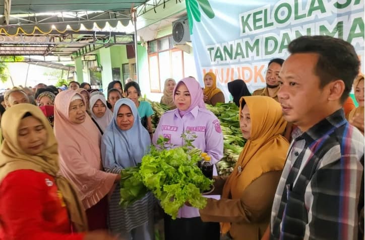 Situbondo Dorong Petani dan Warga Olah Limbah Dapur Jadi Pupuk Organik Cair untuk Pertanian