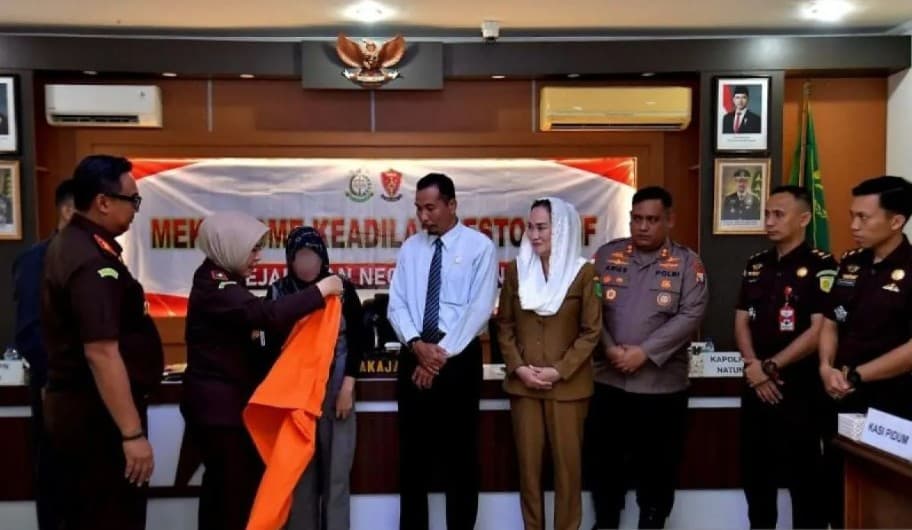 Kejari Natuna Hentikan Penuntutan Kasus Penadahan Emas Lewat Restorative Justice Setelah Korban Memaafkan Pelaku