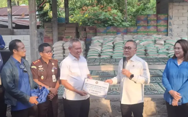 Menko Pangan Salurkan Bantuan 5 Ton Beras untuk Korban Gempa di Sigi