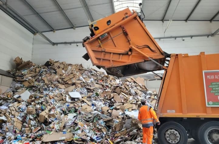 Danantara Optimalkan Tenaga Kerja Lokal untuk Pengembangan 33 Proyek Waste-to-Energy