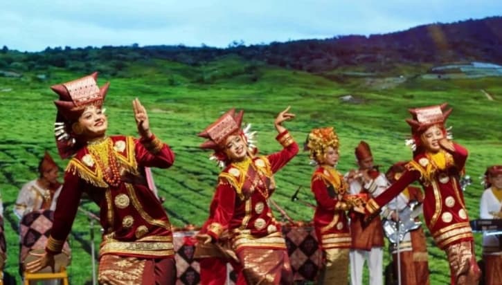 UMKM Indonesia Promosikan Rendang dan Kopi Nusantara di Borneo Carnival Sarawak untuk Perluas Pasar Internasional
