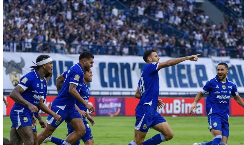 Persib Bandung Resmi Rekrut Gelandang Jepang Gakuto Notsuda untuk Hadapi Musim Baru