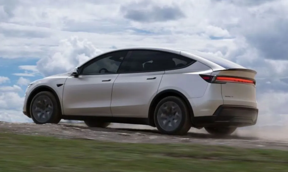 Tesla Luncurkan Model Y L, SUV Listrik Enam Penumpang dengan Jarak Tempuh 523 Kilometer