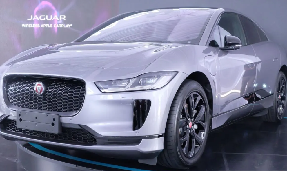 Jaguar Obral Mobil Baru dengan Diskon Besar Setelah Produksi Dihentikan