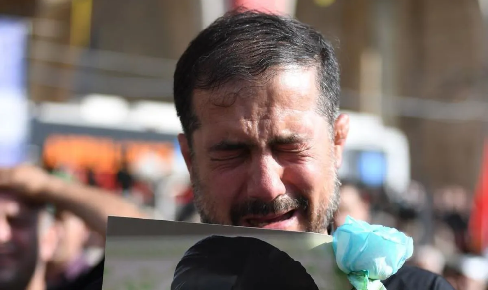 Iran Gelar Penghormatan Terakhir Dua Hari untuk Ali Khamenei, Ribuan Pelayat Padati Teheran
