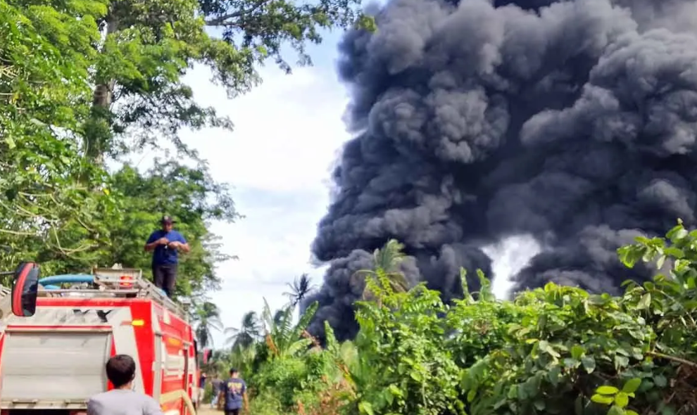 Sumur Minyak Tradisional di Aceh Timur Meledak, Petugas Masih Lakukan Pemadaman