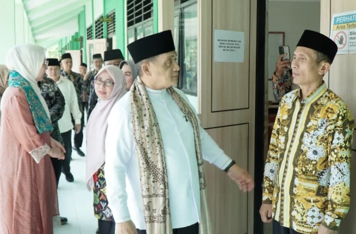 Wamenag Menegaskan Komitmen Presiden Menghadirkan Fasilitas Madrasah yang Lebih Baik melalui Program PHTC