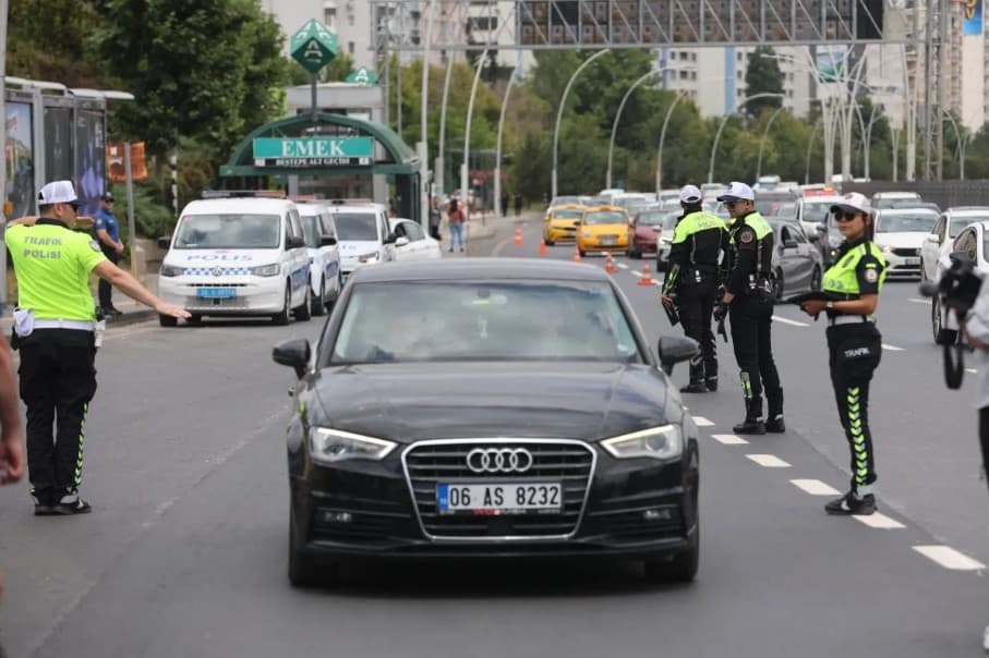 Kepolisian Turkiye Menangkap 46 Tersangka Jelang KTT NATO di Ankara, Pengamanan Diperketat