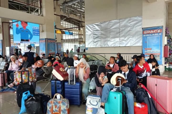 Jumlah Penumpang Terminal Pulo Gebang Naik 10 Persen Selama Libur Sekolah