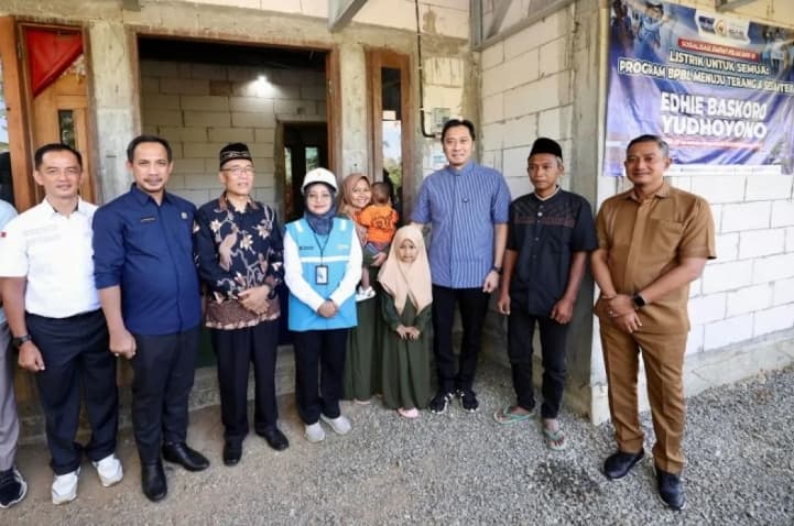 Ibas Kawal Program BPBL agar Seluruh Rumah di Pacitan Nikmati Akses Listrik