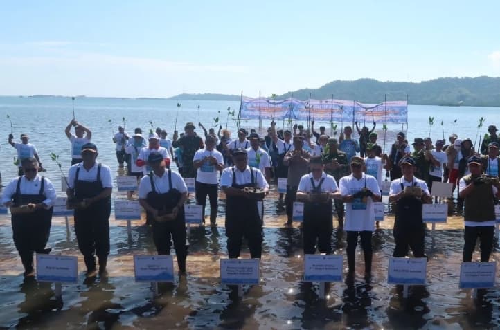 Freeport Tuntaskan Rehabilitasi 484 Hektare Mangrove di NTB untuk Dukung Restorasi Nasional