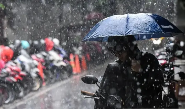 BMKG Prakirakan Jakarta Selatan Diguyur Hujan Ringan pada Selasa Sore