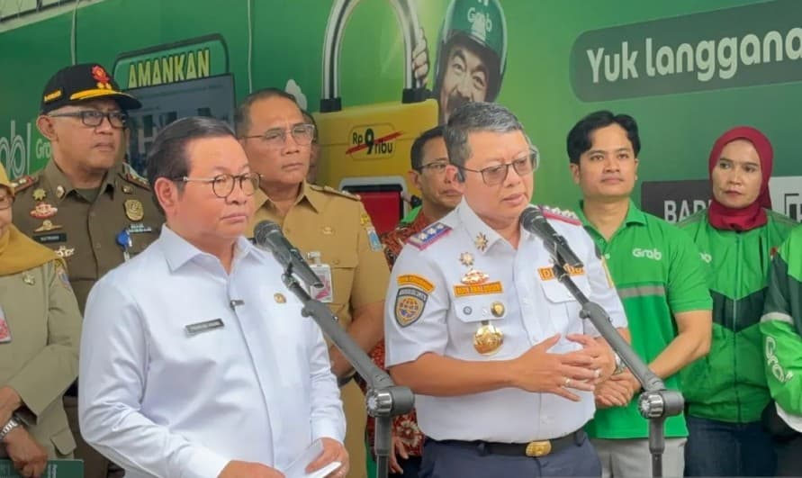 Gubernur Pramono Minta Dishub DKI Perbanyak Shelter Ojek Online untuk Tertibkan Lalu Lintas dan Pejalan Kaki