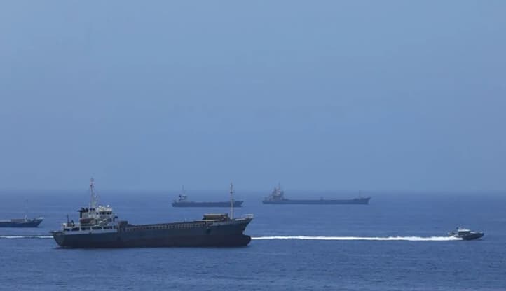 Militer AS Klaim Serang Lebih dari 80 Target Iran sebagai Balasan Insiden di Selat Hormuz