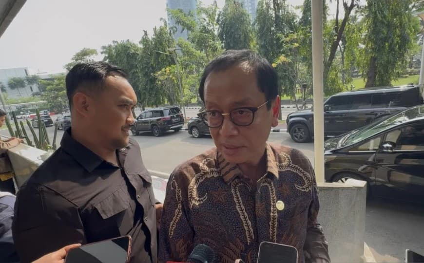 OJK Tegaskan Tidak Ada PHK Massal di Perbankan Nasional, Efisiensi Hanya Terjadi di KB Bank