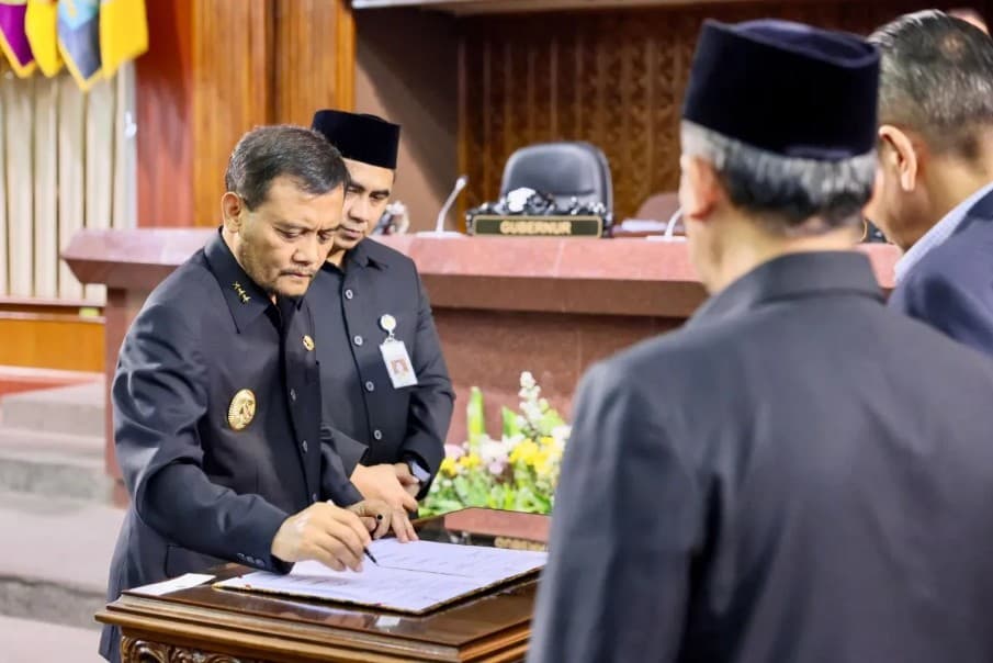 Gubernur Ahmad Luthfi Dorong Investasi Jadi Penopang Ekonomi Jawa Tengah di Tengah Persetujuan Pertanggungjawaban APBD 2025