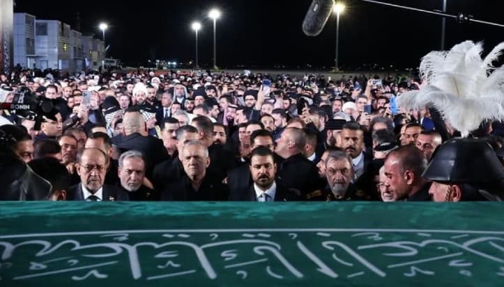Prosesi Pemakaman Ayatollah Ali Khamenei Berlanjut di Irak, Jenazah Tiba di Najaf