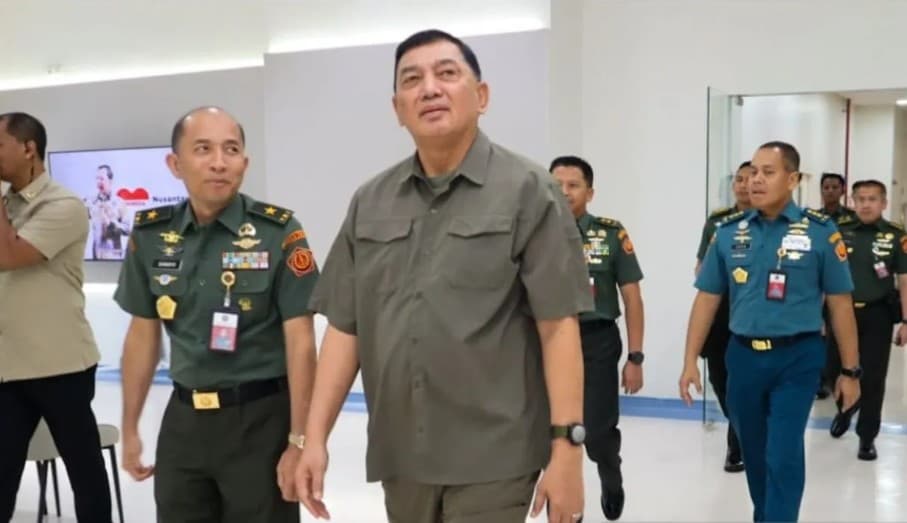 Sjafrie Sjamsoeddin Memastikan Fasilitas Farmasi RSPPN Soedirman Siap Layani Masyarakat