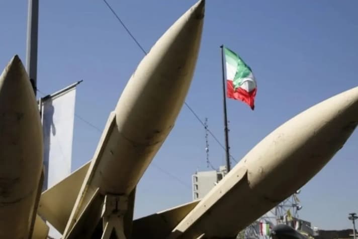 Iran Ancam Balasan Keras Setelah Serangan Terbaru Amerika Serikat di Selat Hormuz