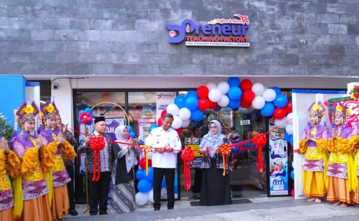 Pemkot Jakarta Timur Perkuat Pembelajaran Berbasis Industri melalui Teaching Factory untuk Siswa SMK