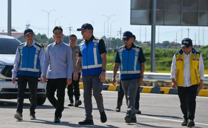 Gibran Menegaskan Jalan Tol Prosiwangi Harus Mendorong Pertumbuhan Ekonomi dan Memperkuat Konektivitas