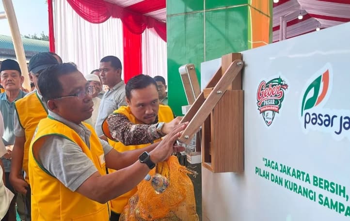 Pasar Jaya Luncurkan GEBER untuk Wujudkan Pasar Bersih, Sehat, dan Ramah Lingkungan