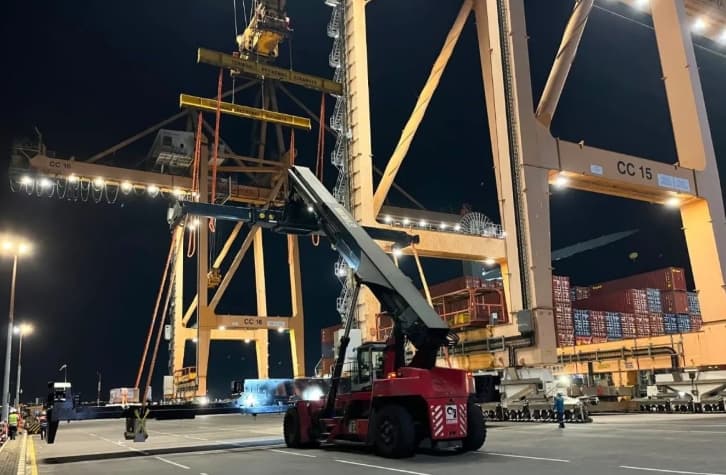 PT INKA Kirim Dua Unit Locomotive Platform ke Australia, Perkuat Ekspansi di Pasar Internasional