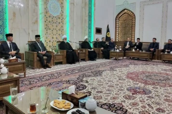 Menlu RI Sugiono Berikan Penghormatan Terakhir kepada Ayatollah Ali Khamenei di Iran