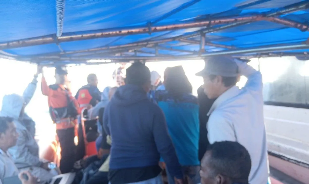 Tim SAR Gabungan Evakuasi 14 Penumpang Speedboat Mati Mesin di Perairan Kepulauan Aru