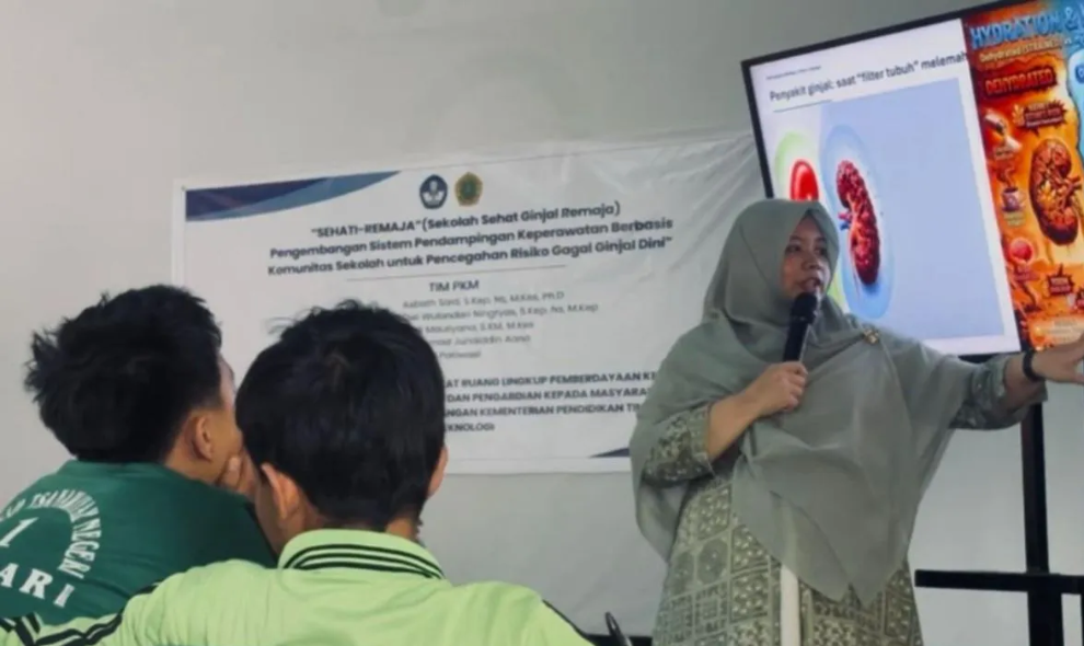 Universitas Mandala Waluya Edukasi Siswa Jaga Kesehatan Ginjal Lewat Program Sehati-Remaja