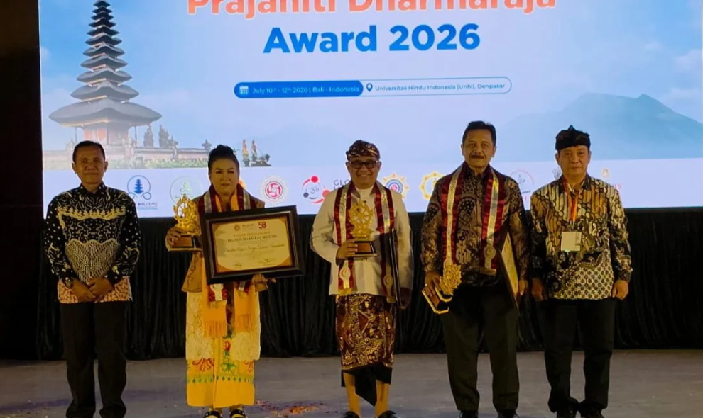 Ari Dwipayana Terima Prajaniti Dharmaraja Award 2026 atas Pengabdian kepada Bangsa dan Umat