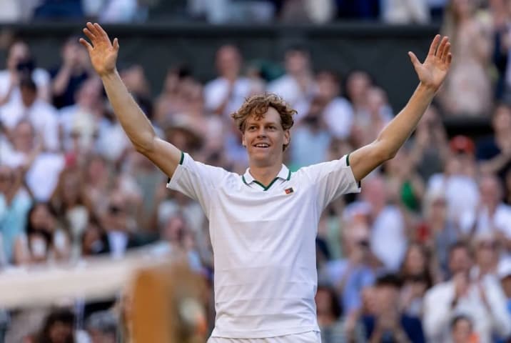 Jannik Sinner Cetak 100 Kemenangan Grand Slam usai Pertahankan Gelar Wimbledon 2026