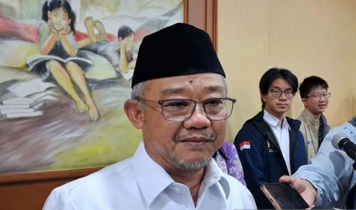 Mendikdasmen Tegaskan Pembatasan Gawai di Sekolah untuk Tingkatkan Konsentrasi Belajar Murid