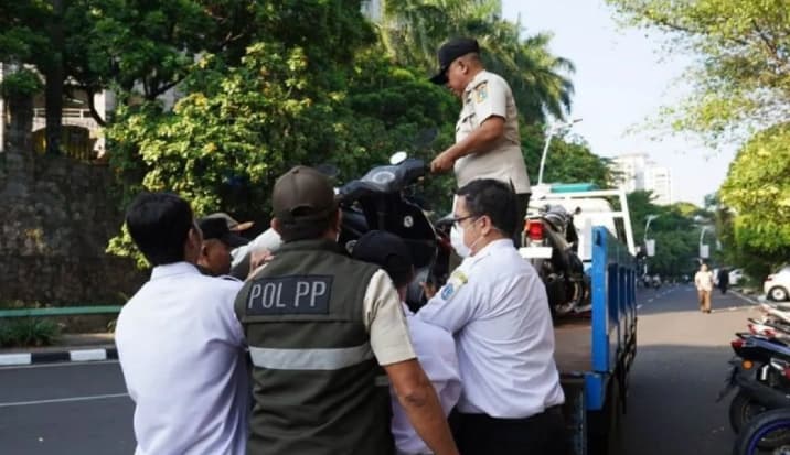 Motor ASN di Jaksel Diderek karena Langgar Aturan Wajib Naik Transportasi Umum Setiap Rabu